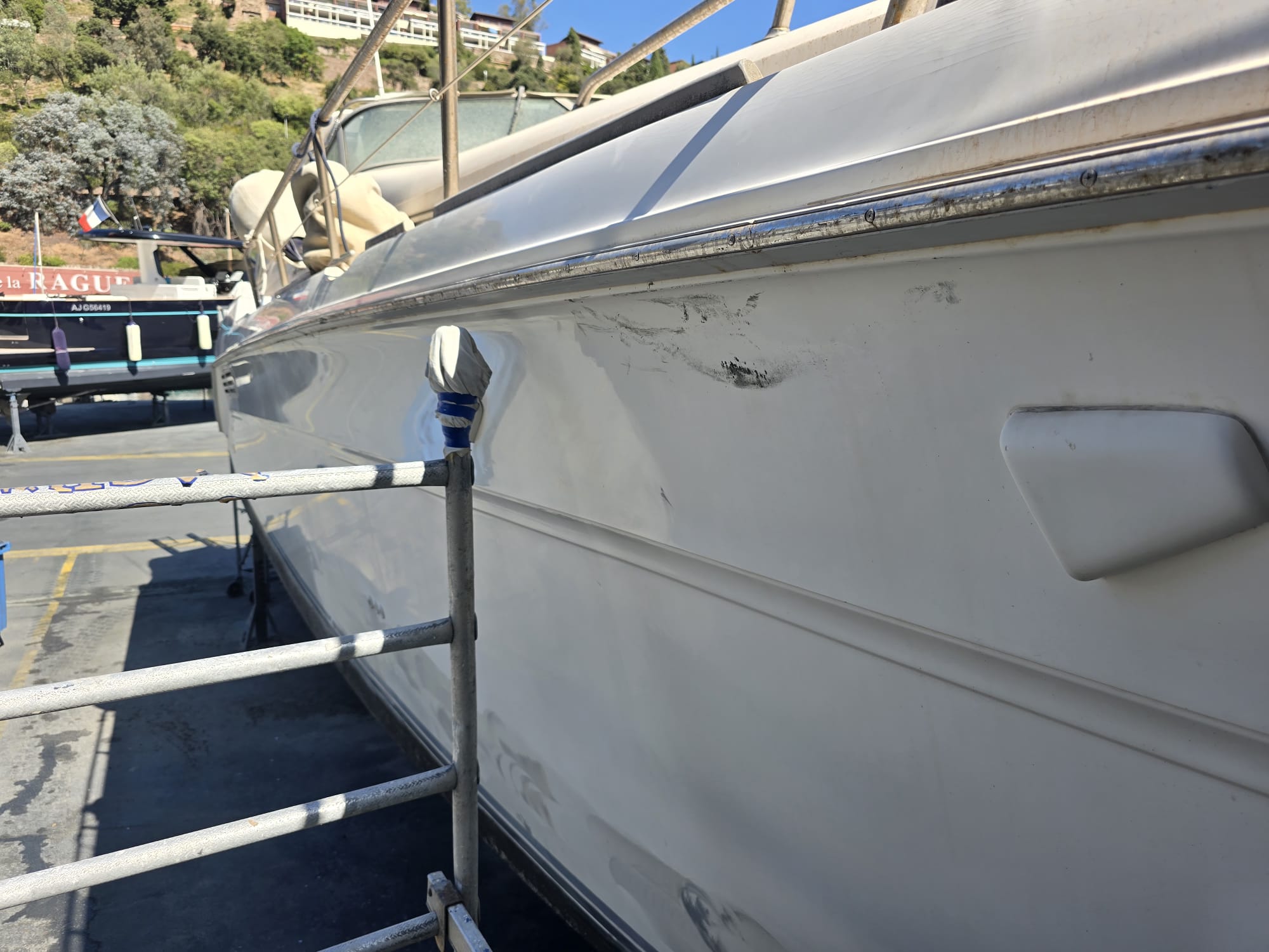 coque yacht avant